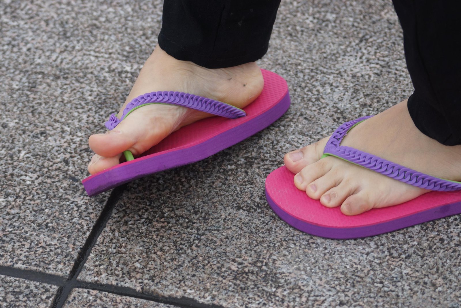 图片[19]-自由摄影 No.270 白嫩的要命的裸足 [35P] – 速更版-美库