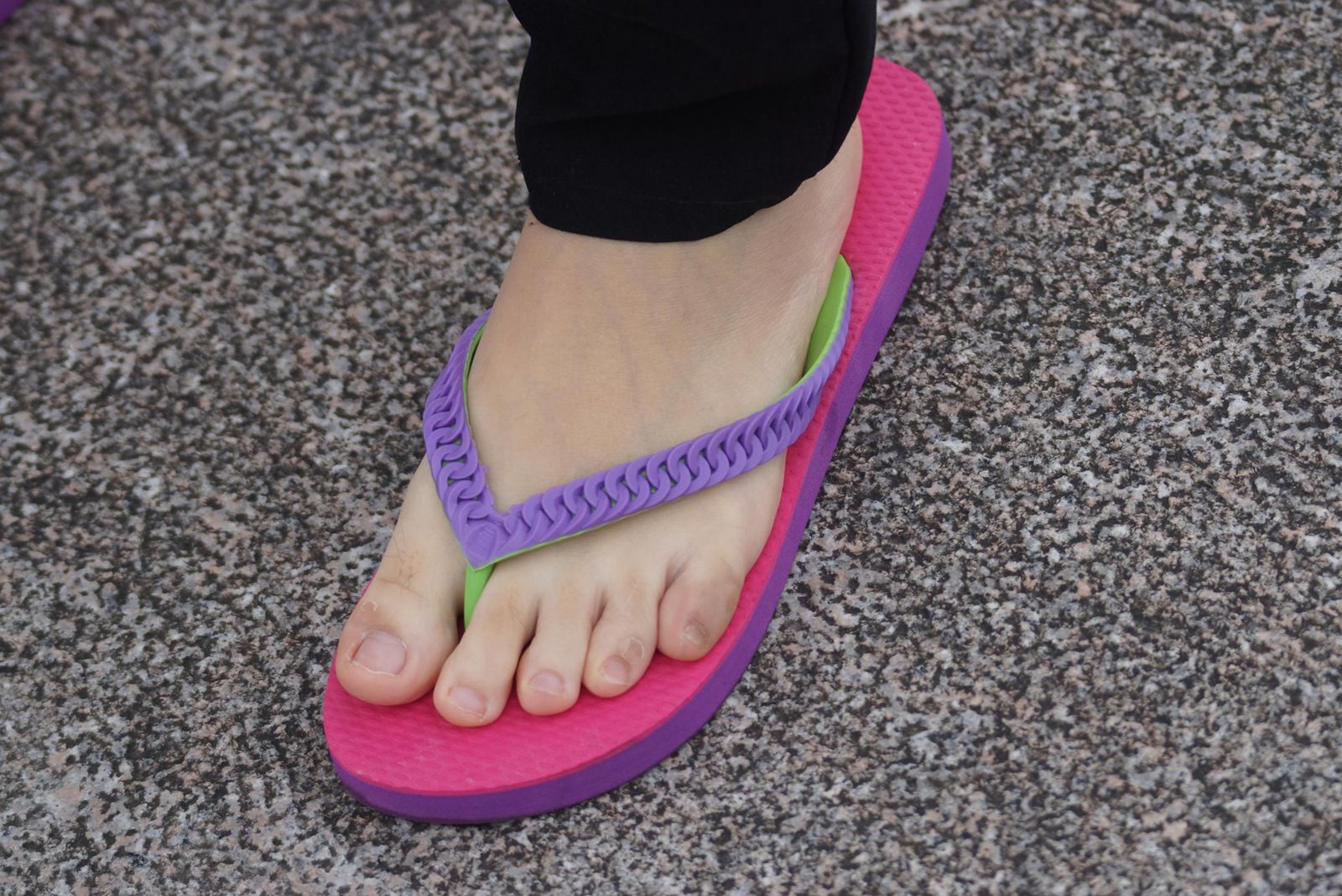 图片[21]-自由摄影 No.270 白嫩的要命的裸足 [35P] – 速更版-美库