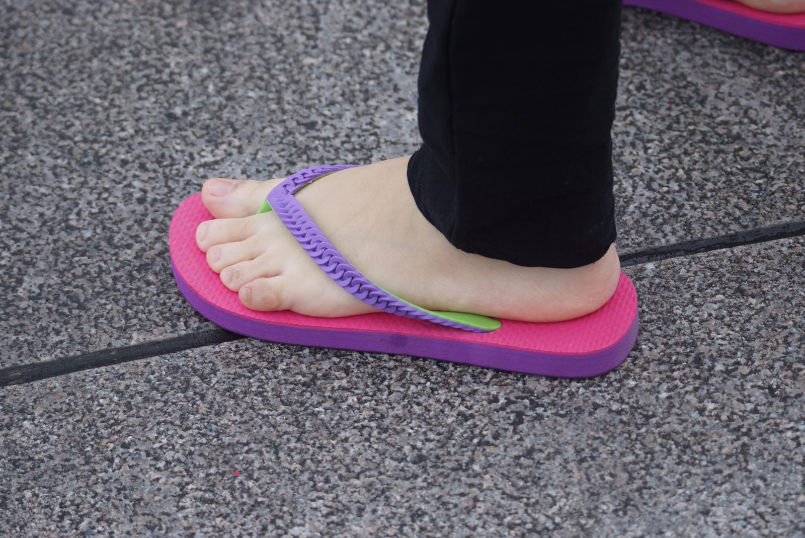 图片[36]-自由摄影 No.270 白嫩的要命的裸足 [35P] – 速更版-美库