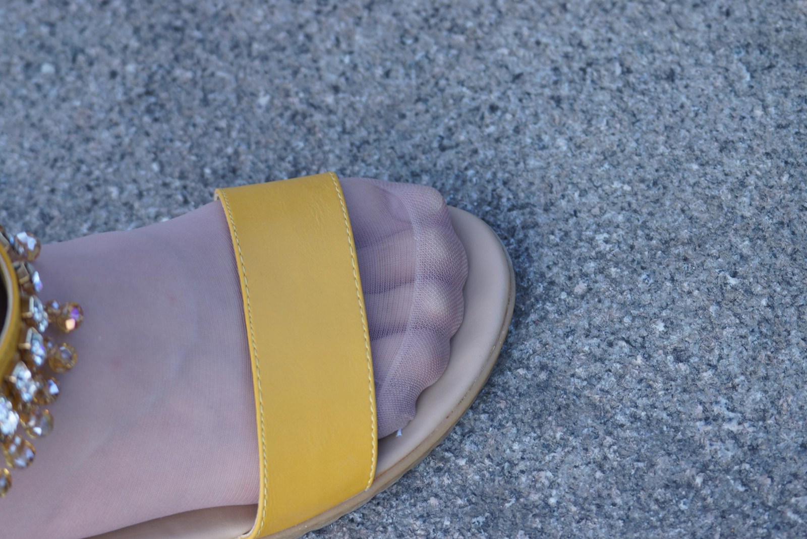 图片[10]-自由摄影 No.273 这样的穿法应该是双玉足 [47P] – 速更版-美库