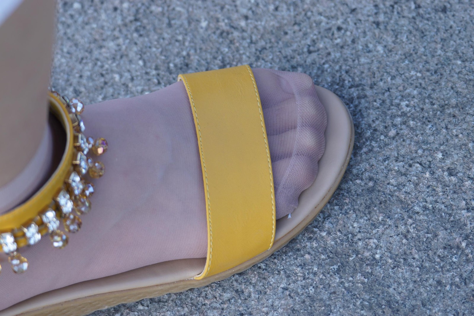 图片[14]-自由摄影 No.273 这样的穿法应该是双玉足 [47P] – 速更版-美库