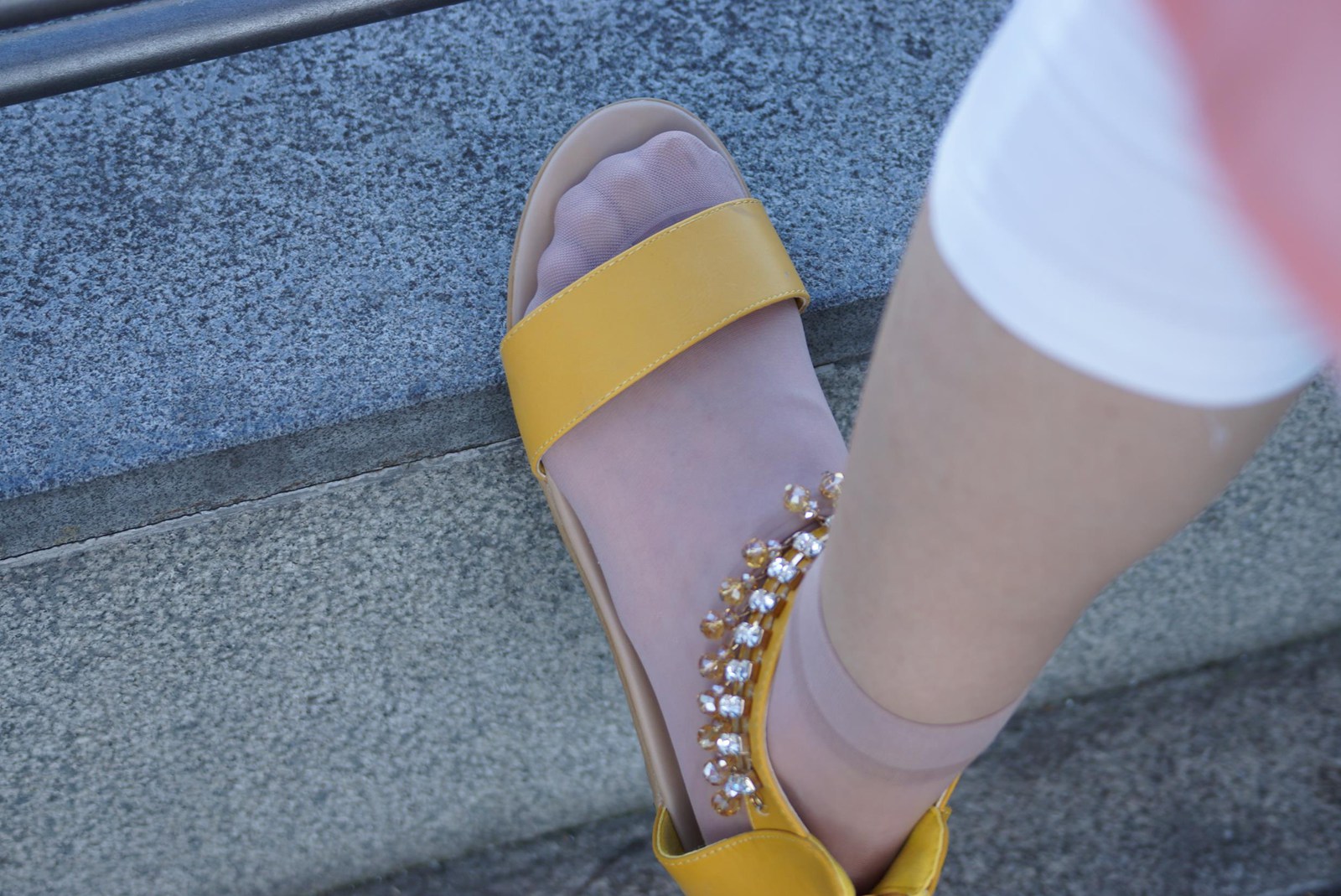 图片[18]-自由摄影 No.273 这样的穿法应该是双玉足 [47P] – 速更版-美库