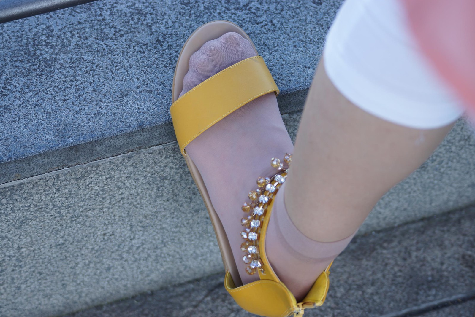 图片[19]-自由摄影 No.273 这样的穿法应该是双玉足 [47P] – 速更版-美库