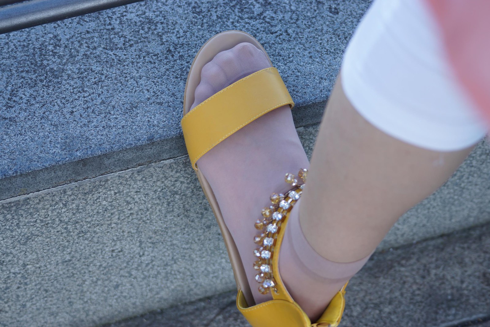 图片[20]-自由摄影 No.273 这样的穿法应该是双玉足 [47P] – 速更版-美库