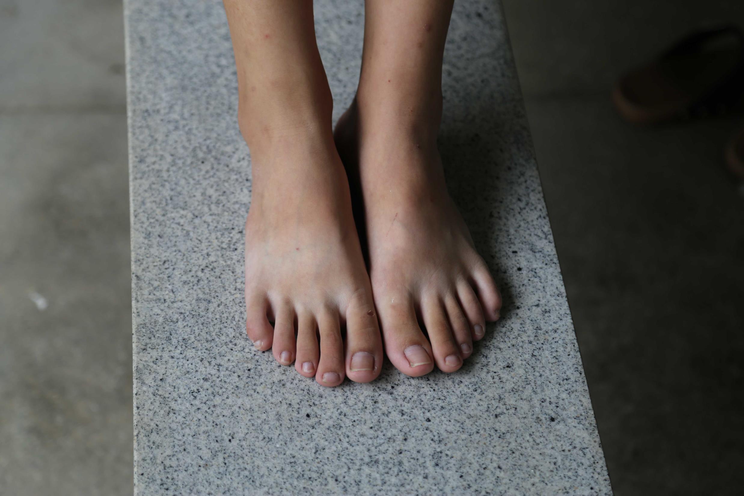 图片[13]-自由摄影 No.274 公园约拍中学女孩嫩脚 [32P] – 速更版-美库