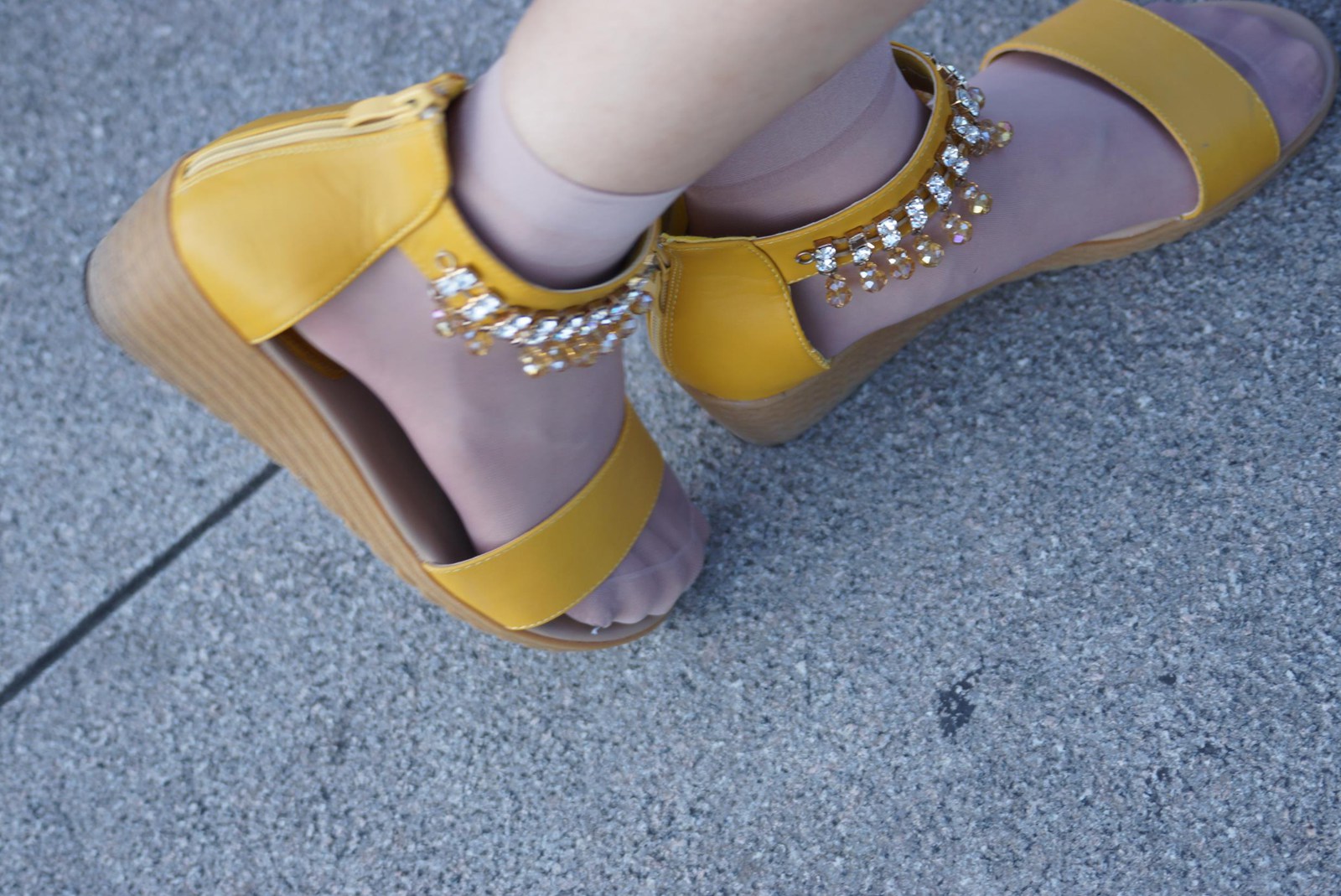 图片[28]-自由摄影 No.273 这样的穿法应该是双玉足 [47P] – 速更版-美库