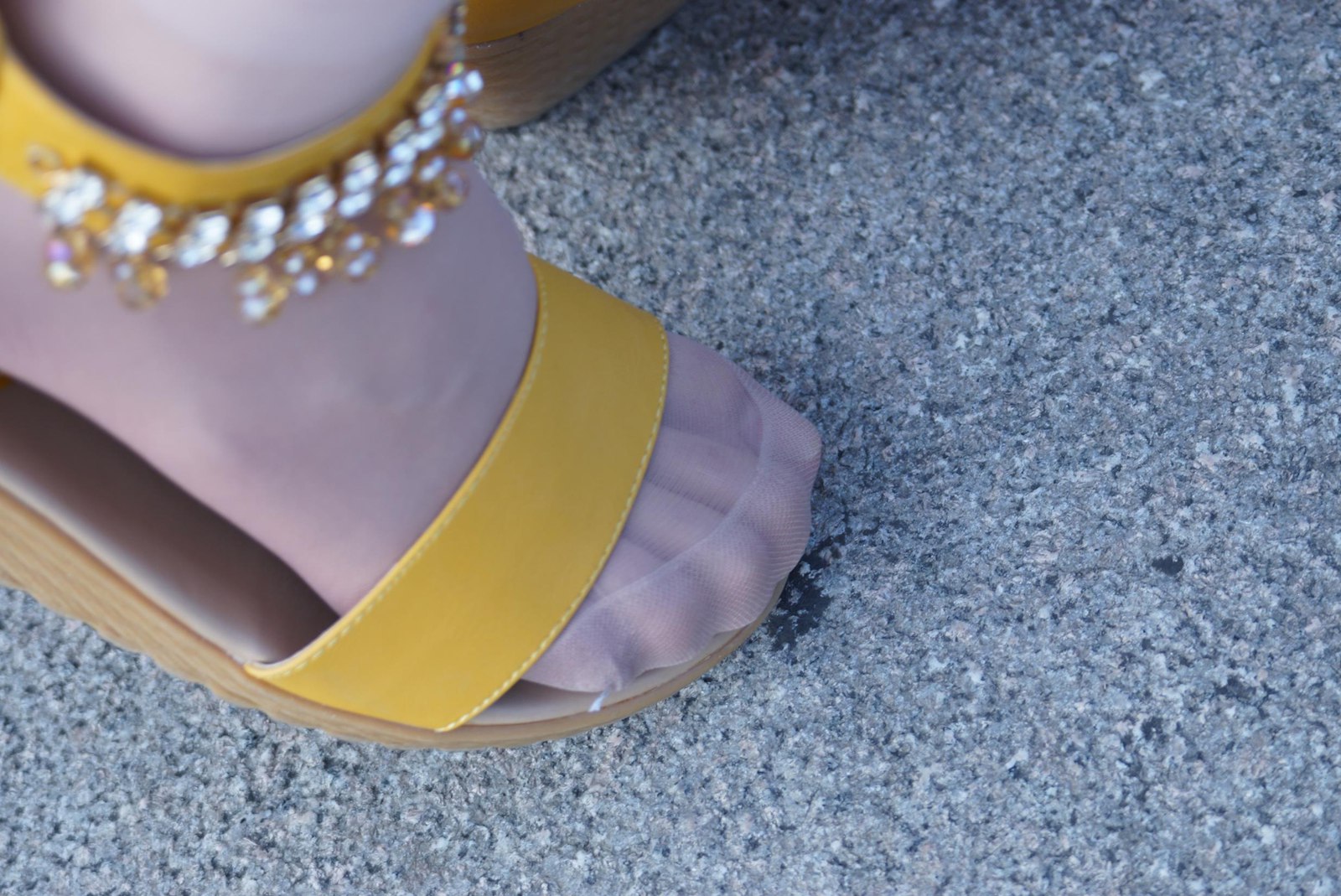 图片[35]-自由摄影 No.273 这样的穿法应该是双玉足 [47P] – 速更版-美库