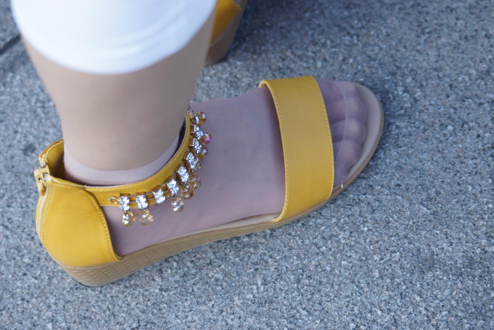 图片[36]-自由摄影 No.273 这样的穿法应该是双玉足 [47P] – 速更版-美库