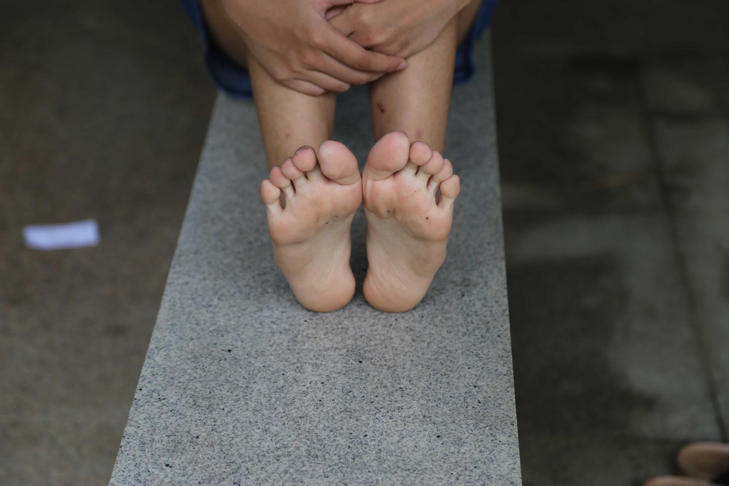 图片[28]-自由摄影 No.274 公园约拍中学女孩嫩脚 [32P] – 速更版-美库