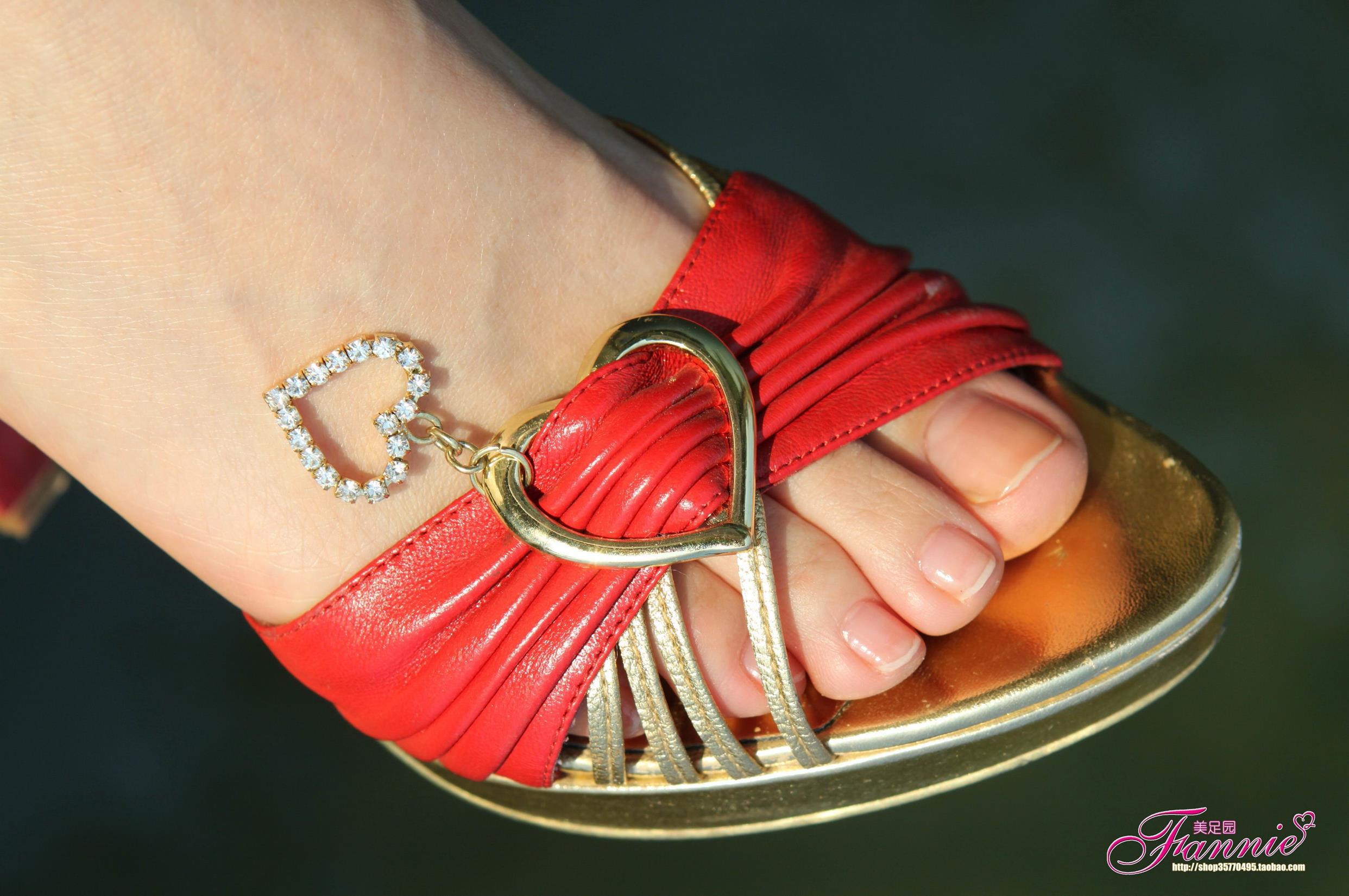 图片[20]-Fannie芬妮每足园 No.583 园林秋色 红色凉拖[73P] – 速更版-美库