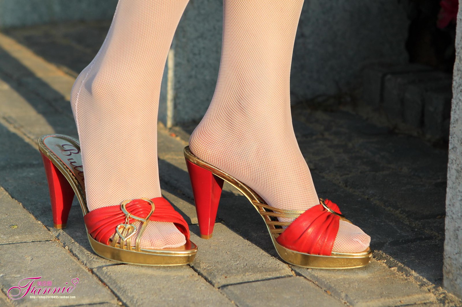 图片[50]-Fannie芬妮每足园 No.581 园林秋色 粉丝[57P] – 速更版-美库