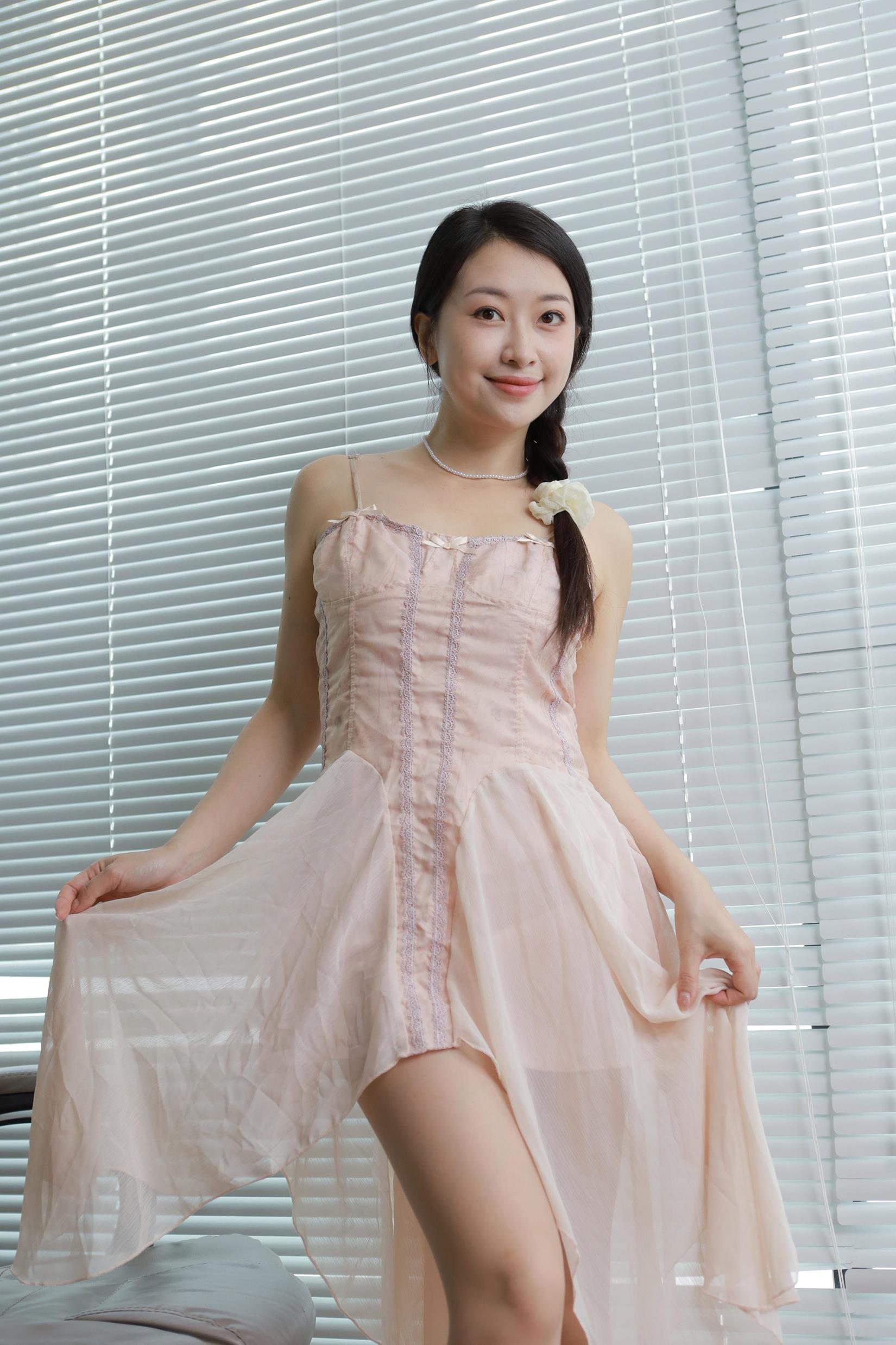 图片[46]-[IESS异思趣向] 2024.07.02 丝享家1783：小婕《藕粉吊带裙》[78P] – 速更版-美库