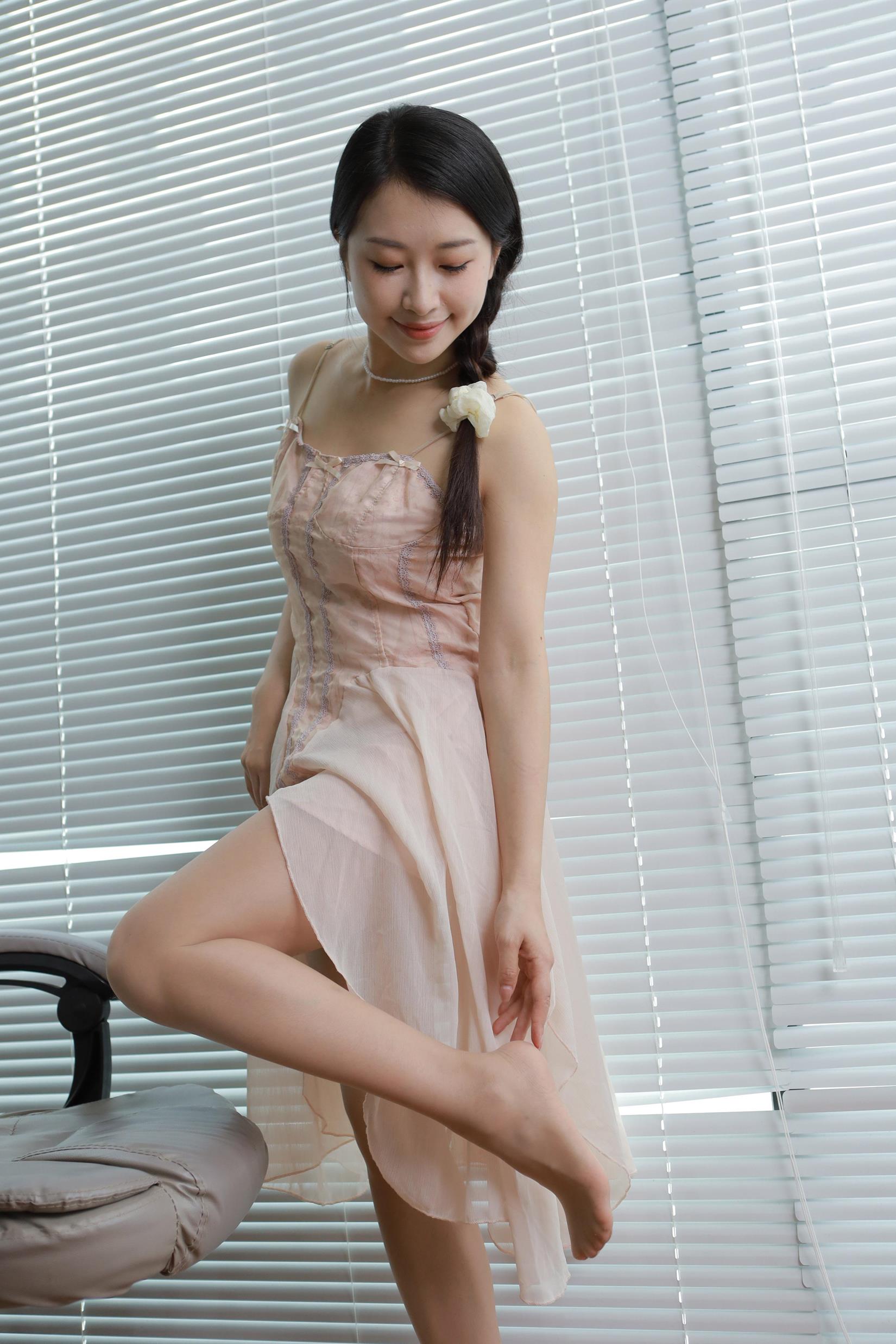 图片[50]-[IESS异思趣向] 2024.07.02 丝享家1783：小婕《藕粉吊带裙》[78P] – 速更版-美库