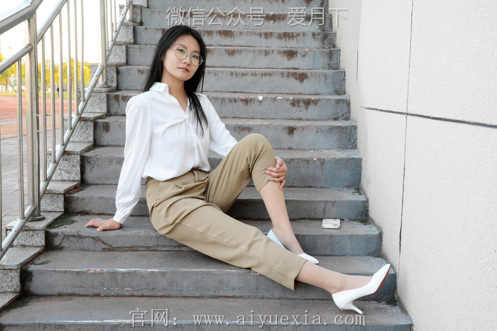 图片[97]-月下摄影 NO.005 恰恰~生活套装 展示一下平时去工作中使用的工作装。略显成熟！[130P] – 速更版-美库