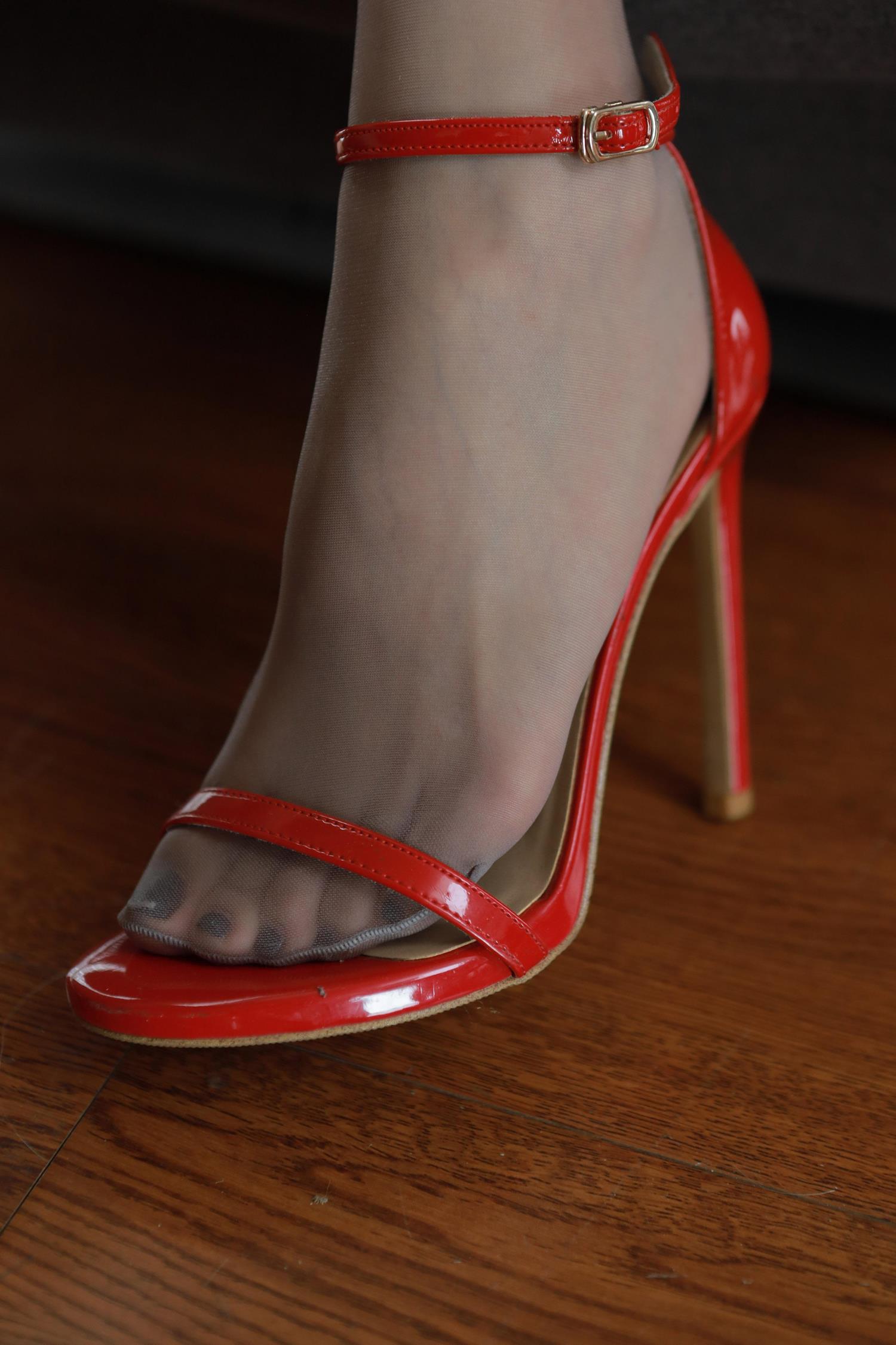 图片[14]-[IESS异思趣向] 2024.07.05 丝享家1786：小九《OL装（上）》[88P] – 速更版-美库