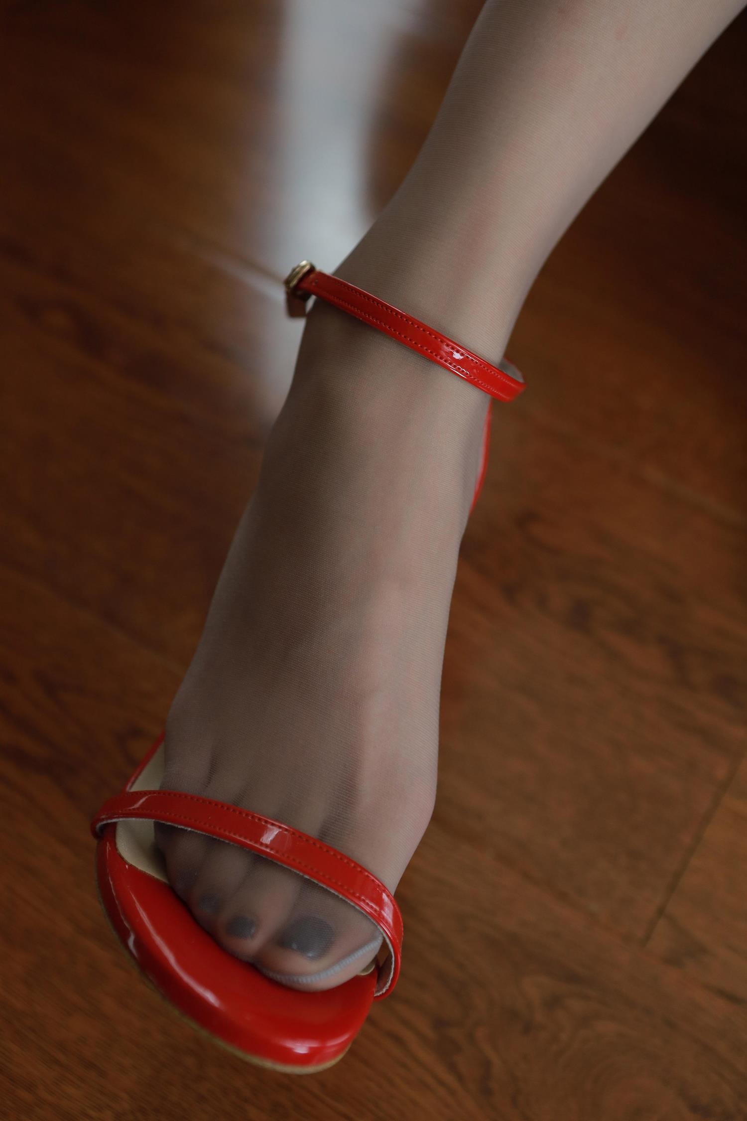 图片[15]-[IESS异思趣向] 2024.07.05 丝享家1786：小九《OL装（上）》[88P] – 速更版-美库