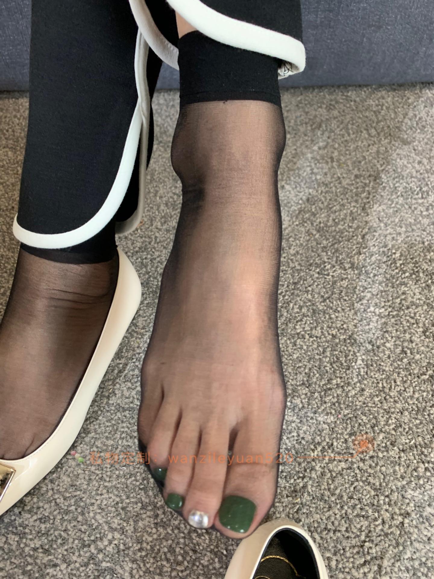 图片[31]-微信朋友圈达人@Changeable丸子-定制系列  黑短丝[65P] – 速更版-美库