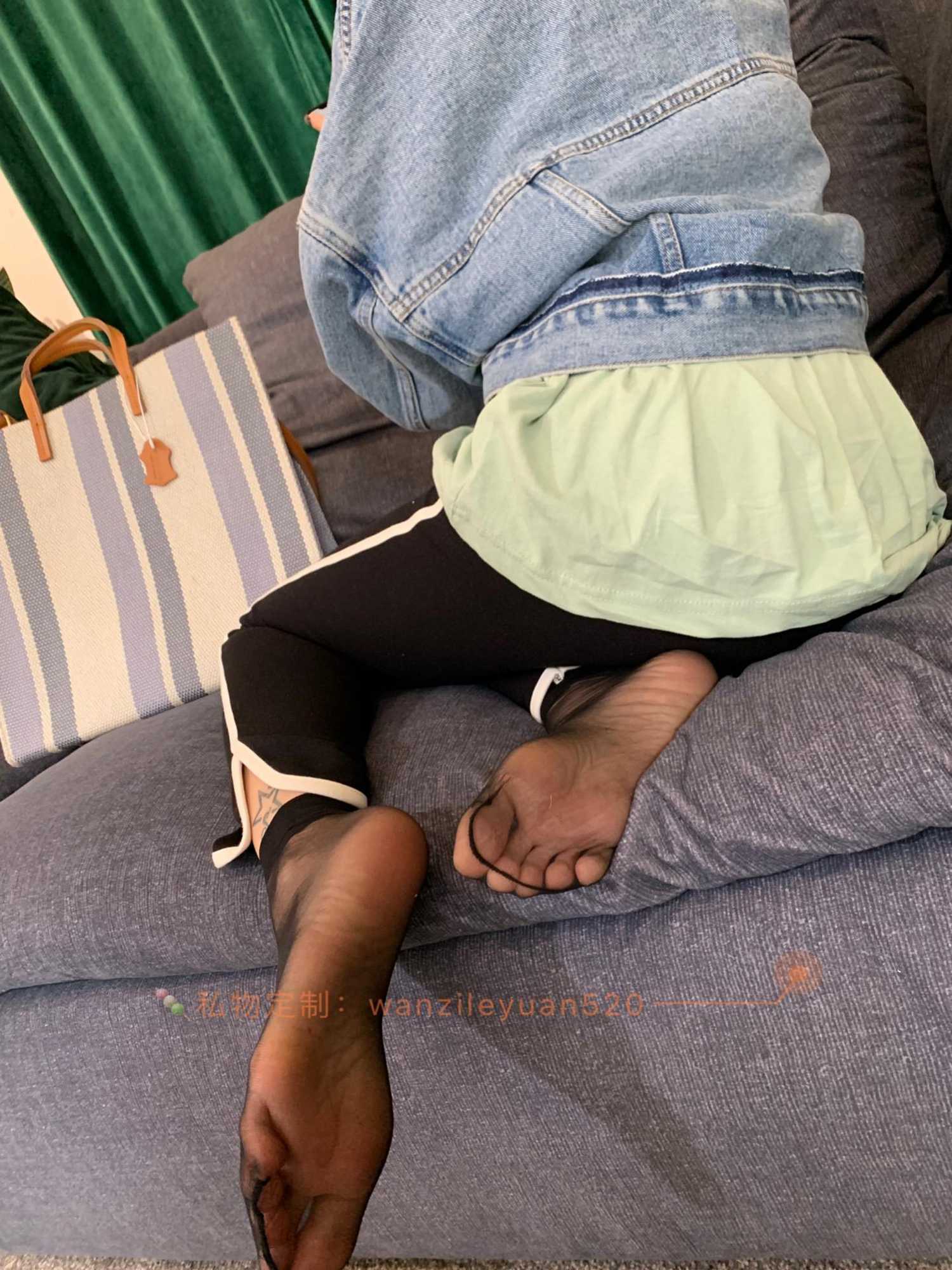 图片[45]-微信朋友圈达人@Changeable丸子-定制系列  黑短丝[65P] – 速更版-美库