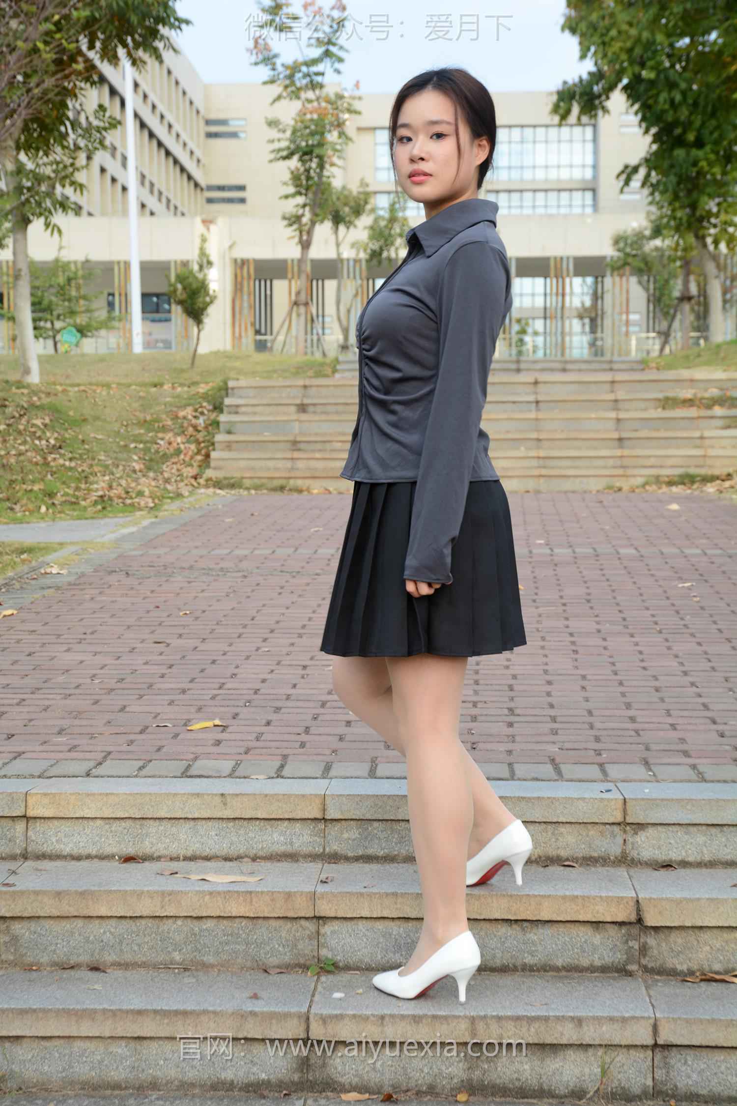 图片[11]-月下摄影 NO.006 茜茜~灰色小JK 这身灰色小JK被我穿出了正装的感觉！[100P] – 速更版-美库