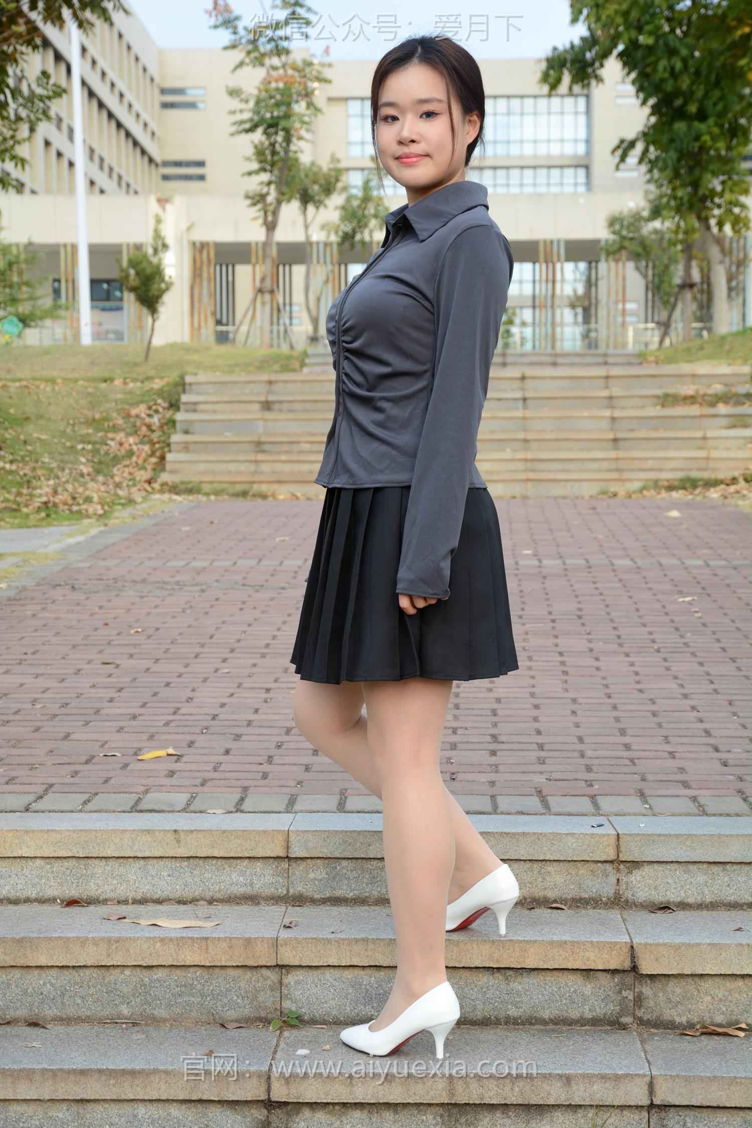 图片[12]-月下摄影 NO.006 茜茜~灰色小JK 这身灰色小JK被我穿出了正装的感觉！[100P] – 速更版-美库