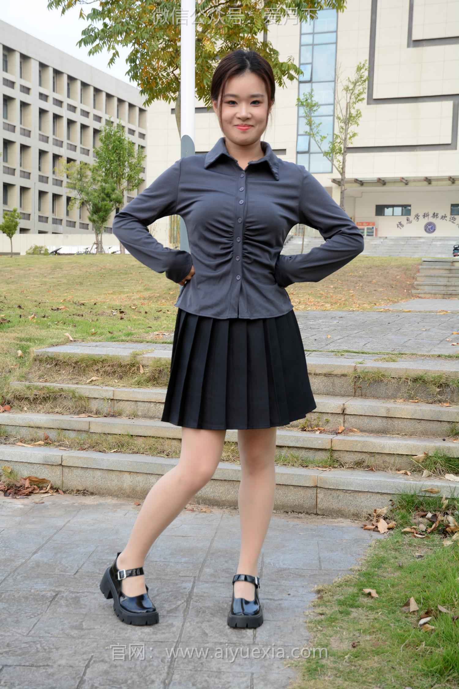 图片[14]-月下摄影 NO.006 茜茜~灰色小JK 这身灰色小JK被我穿出了正装的感觉！[100P] – 速更版-美库