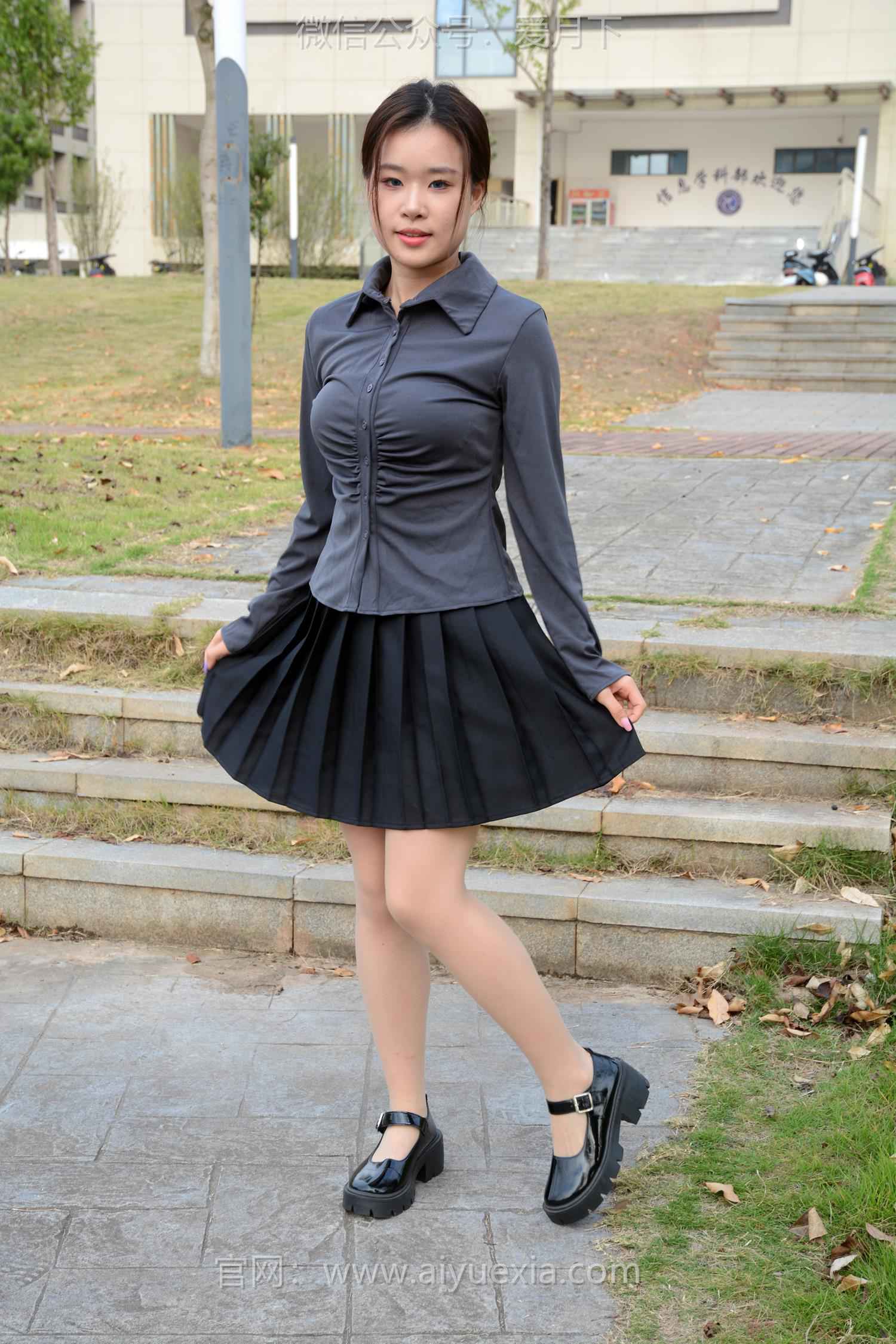 图片[17]-月下摄影 NO.006 茜茜~灰色小JK 这身灰色小JK被我穿出了正装的感觉！[100P] – 速更版-美库