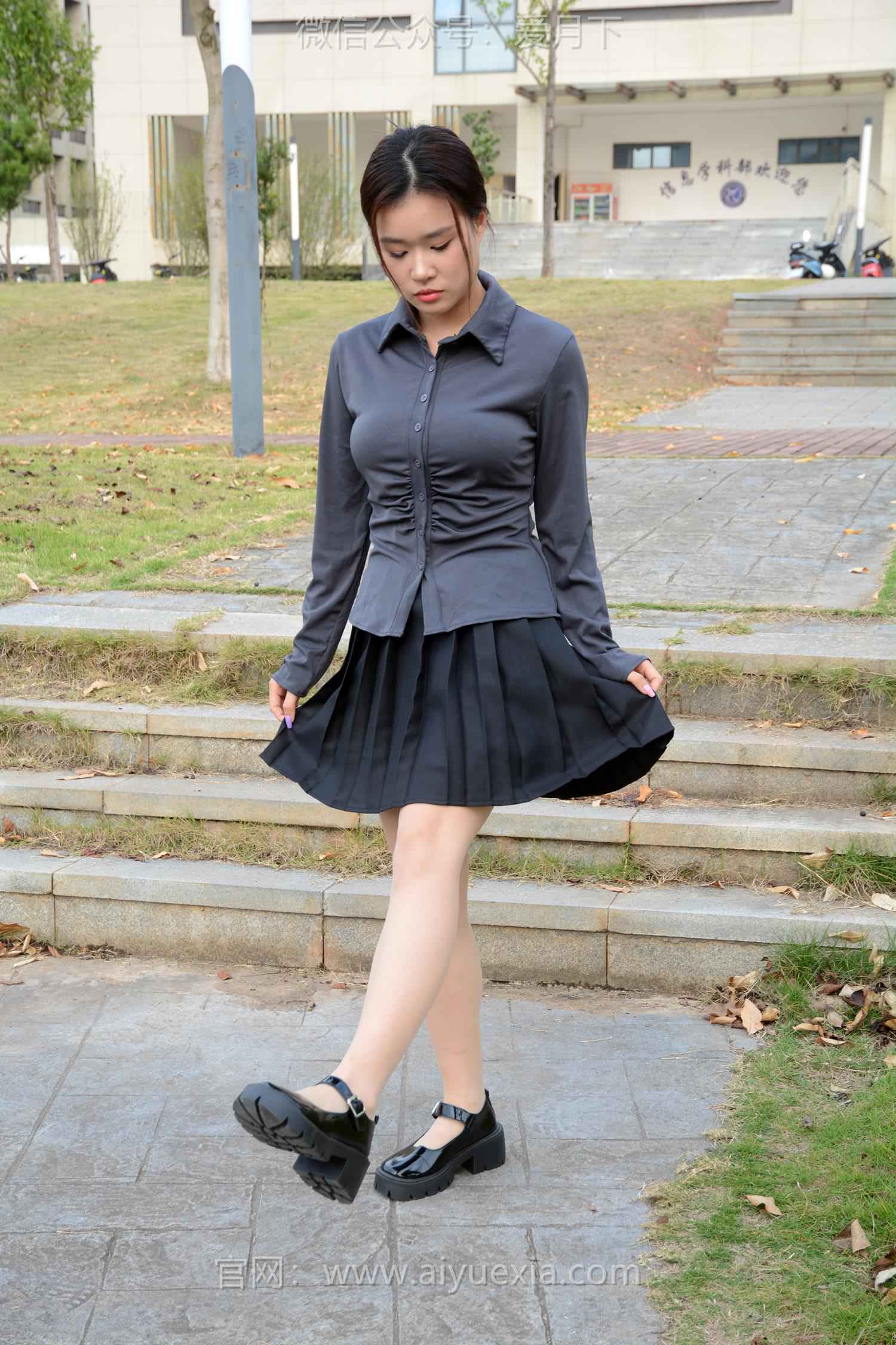 图片[18]-月下摄影 NO.006 茜茜~灰色小JK 这身灰色小JK被我穿出了正装的感觉！[100P] – 速更版-美库