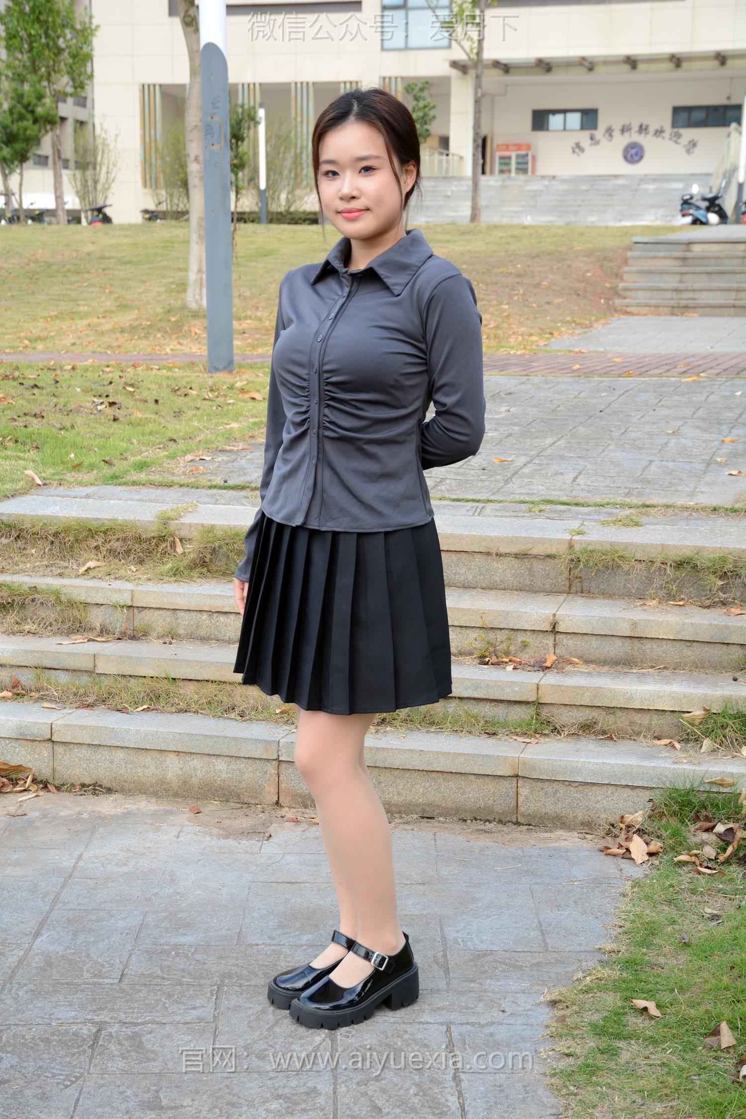 图片[21]-月下摄影 NO.006 茜茜~灰色小JK 这身灰色小JK被我穿出了正装的感觉！[100P] – 速更版-美库