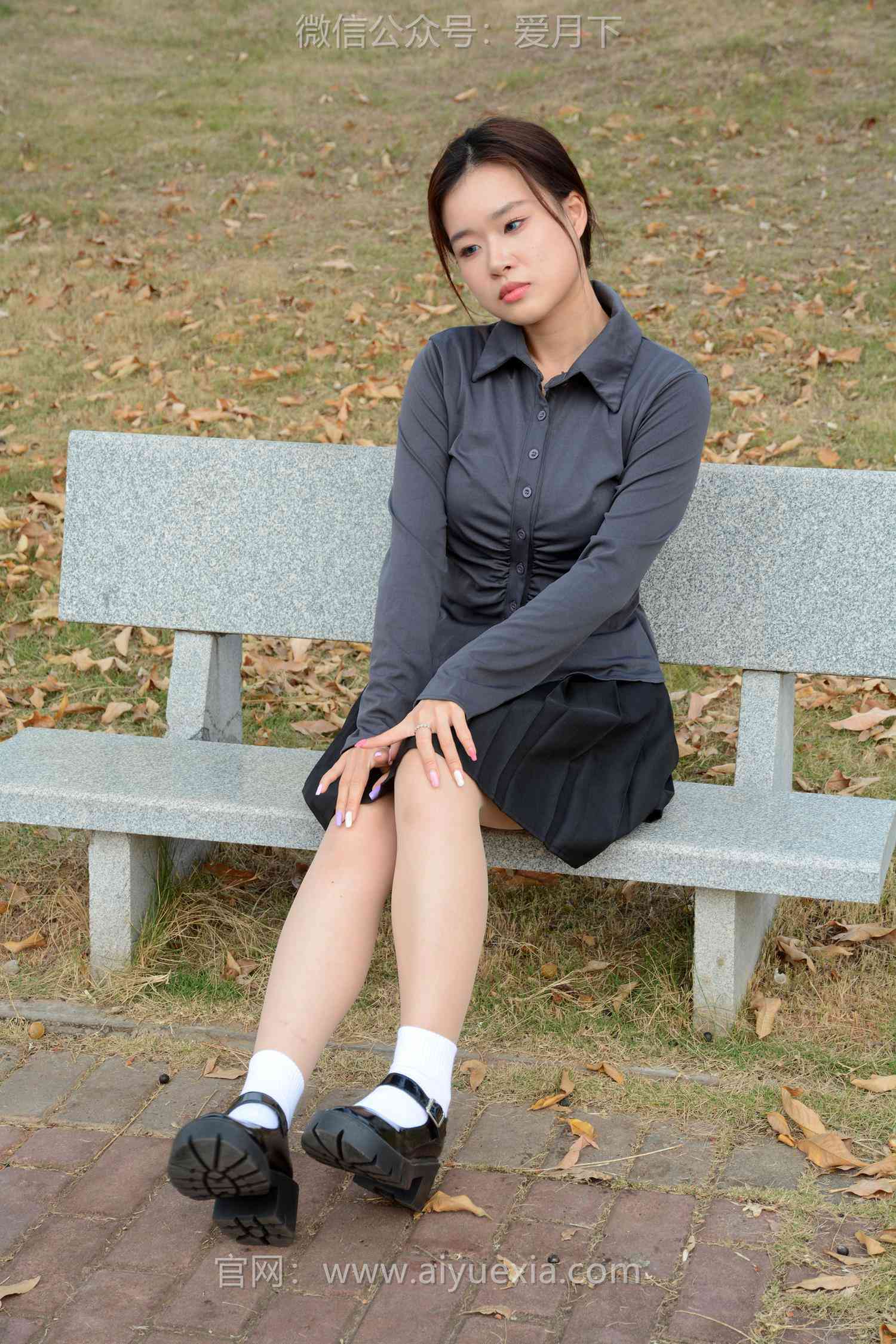 图片[43]-月下摄影 NO.006 茜茜~灰色小JK 这身灰色小JK被我穿出了正装的感觉！[100P] – 速更版-美库