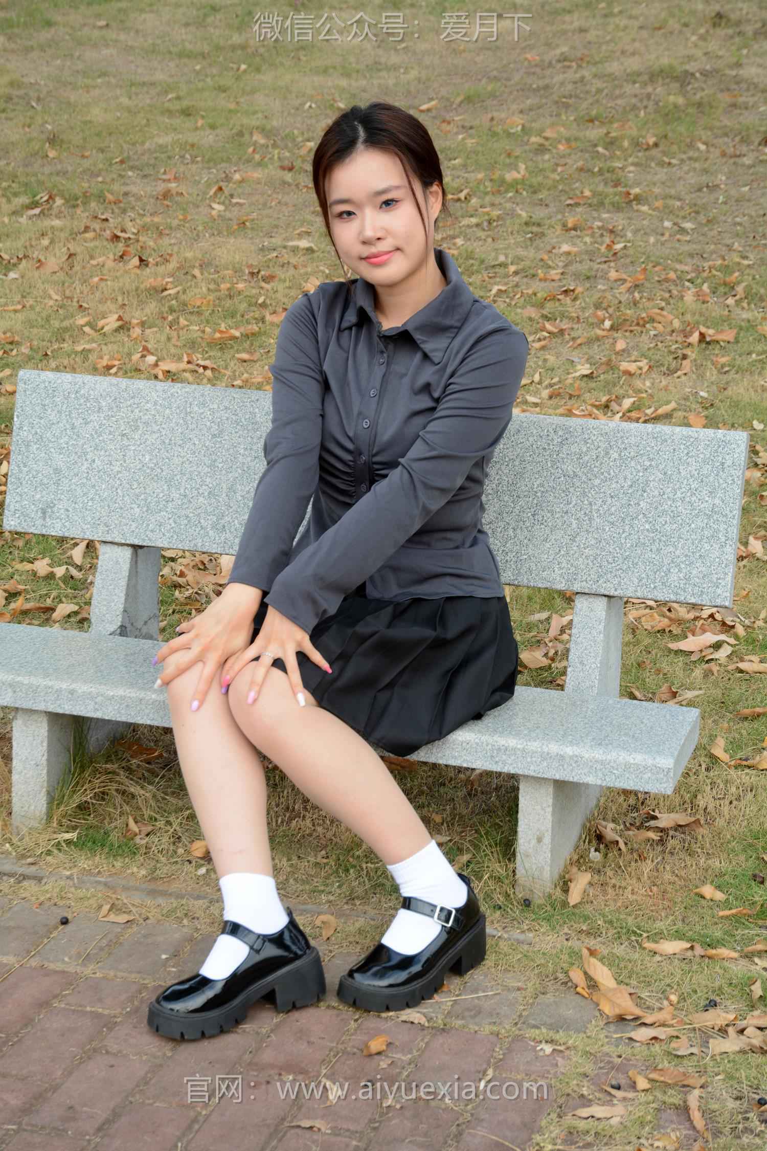 图片[45]-月下摄影 NO.006 茜茜~灰色小JK 这身灰色小JK被我穿出了正装的感觉！[100P] – 速更版-美库