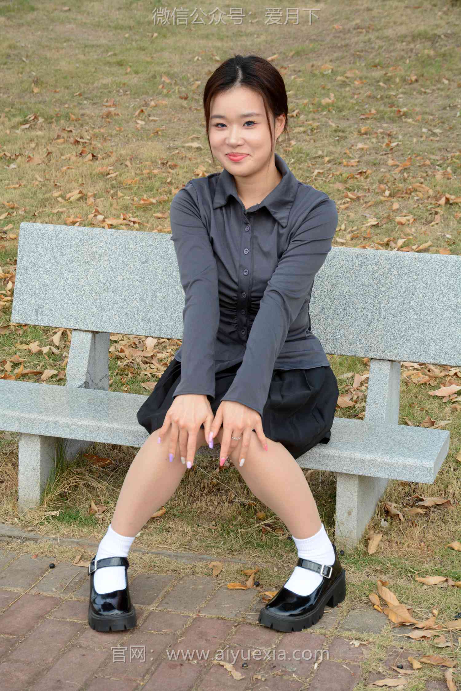 图片[46]-月下摄影 NO.006 茜茜~灰色小JK 这身灰色小JK被我穿出了正装的感觉！[100P] – 速更版-美库