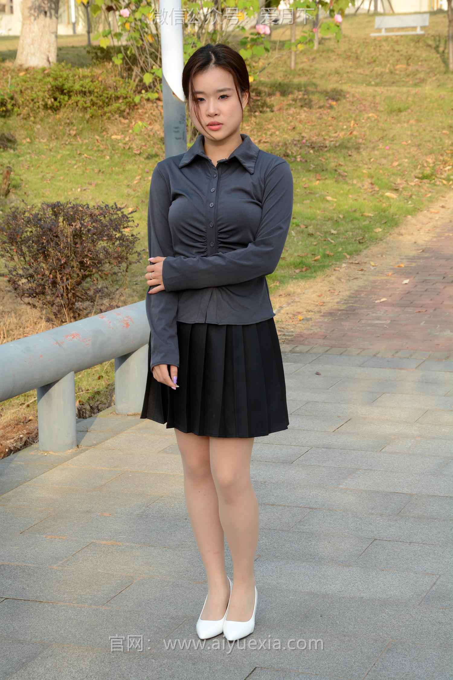 图片[75]-月下摄影 NO.006 茜茜~灰色小JK 这身灰色小JK被我穿出了正装的感觉！[100P] – 速更版-美库