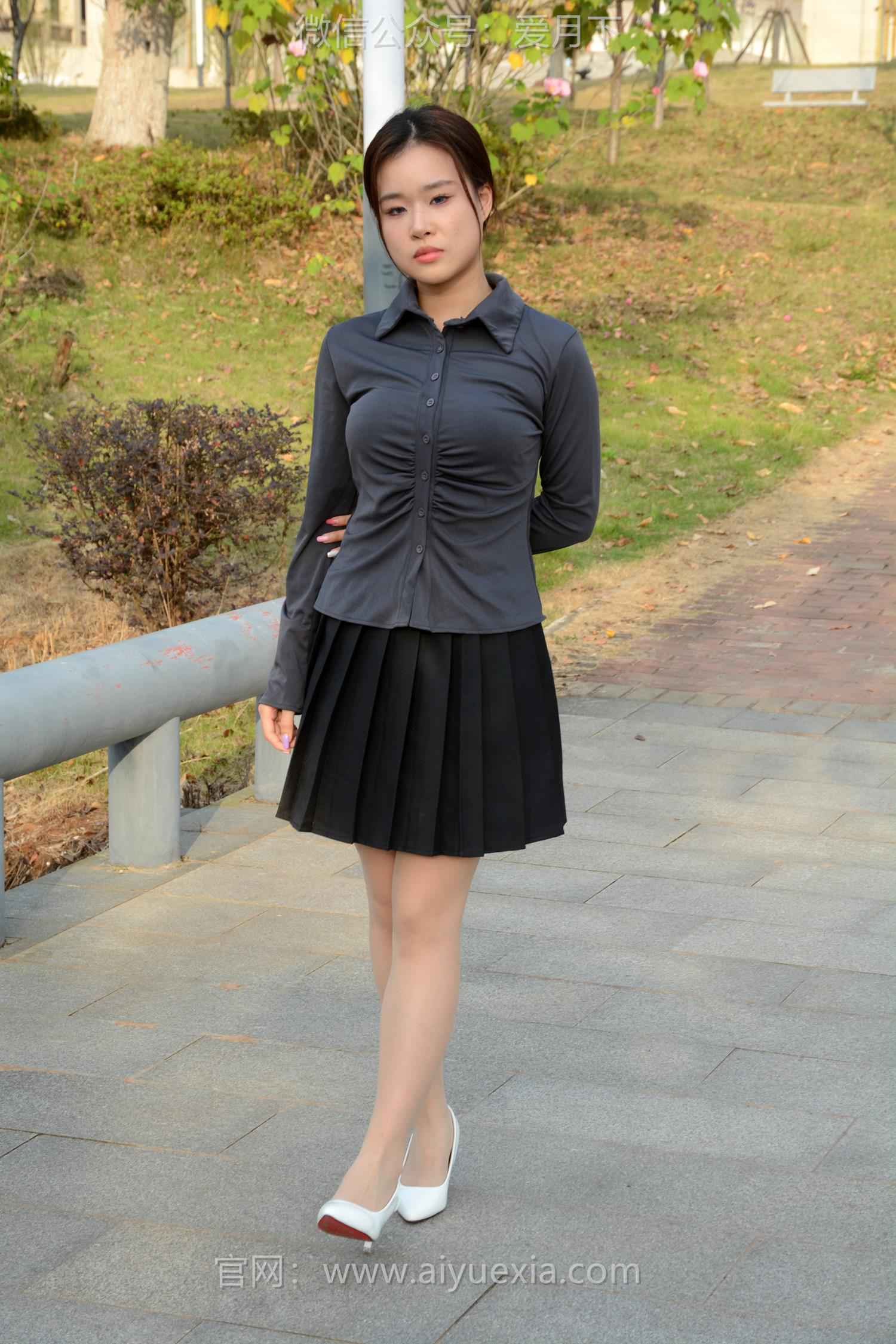 图片[76]-月下摄影 NO.006 茜茜~灰色小JK 这身灰色小JK被我穿出了正装的感觉！[100P] – 速更版-美库