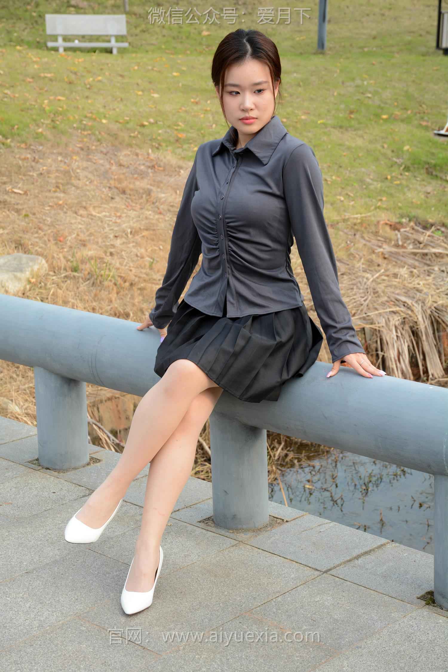 图片[90]-月下摄影 NO.006 茜茜~灰色小JK 这身灰色小JK被我穿出了正装的感觉！[100P] – 速更版-美库