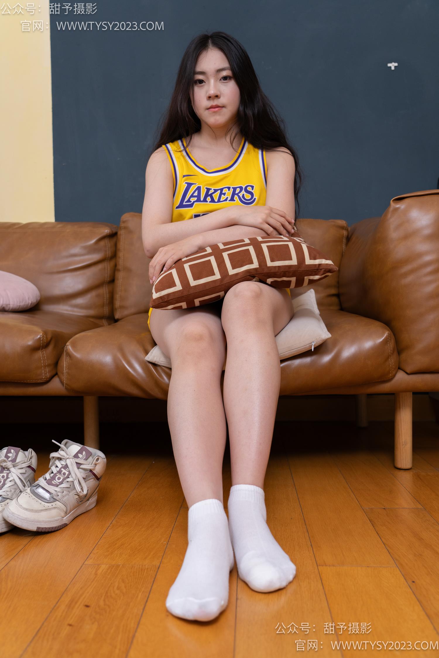 图片[110]-甜予摄影 NO.040 小云-板鞋、白棉袜[129P] – 速更版-美库