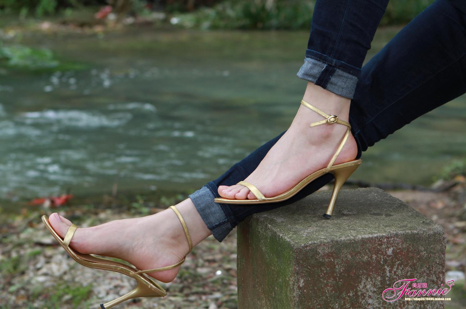 图片[15]-Fannie芬妮每足园 No.593 在水一方5[45P] – 速更版-美库