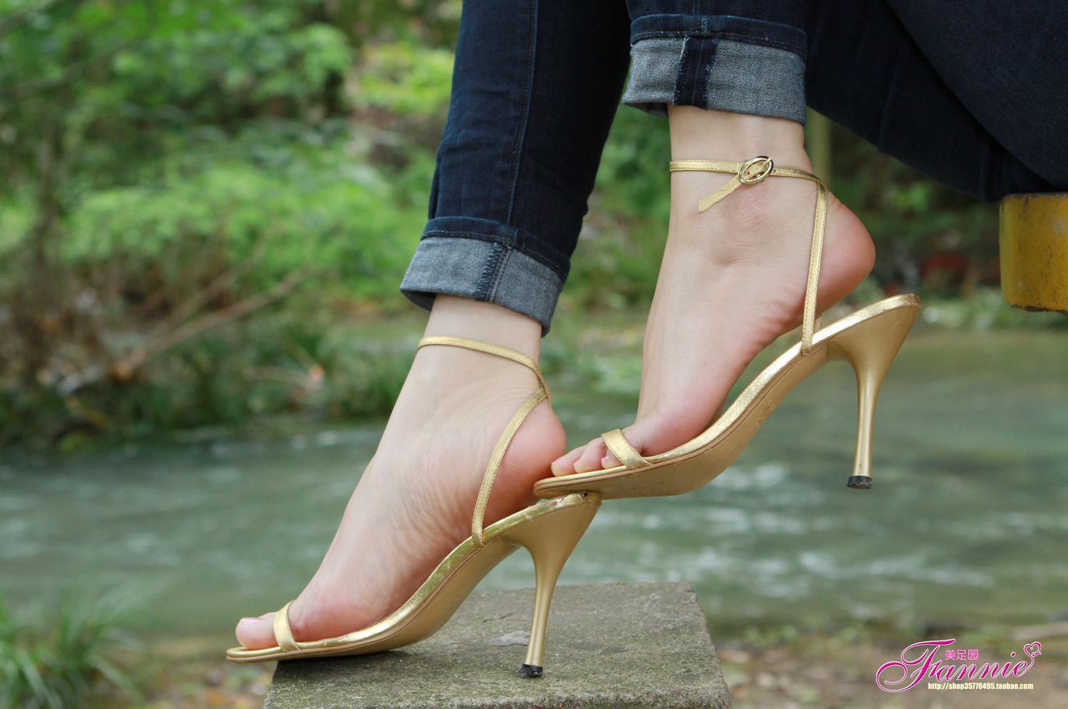 图片[19]-Fannie芬妮每足园 No.593 在水一方5[45P] – 速更版-美库