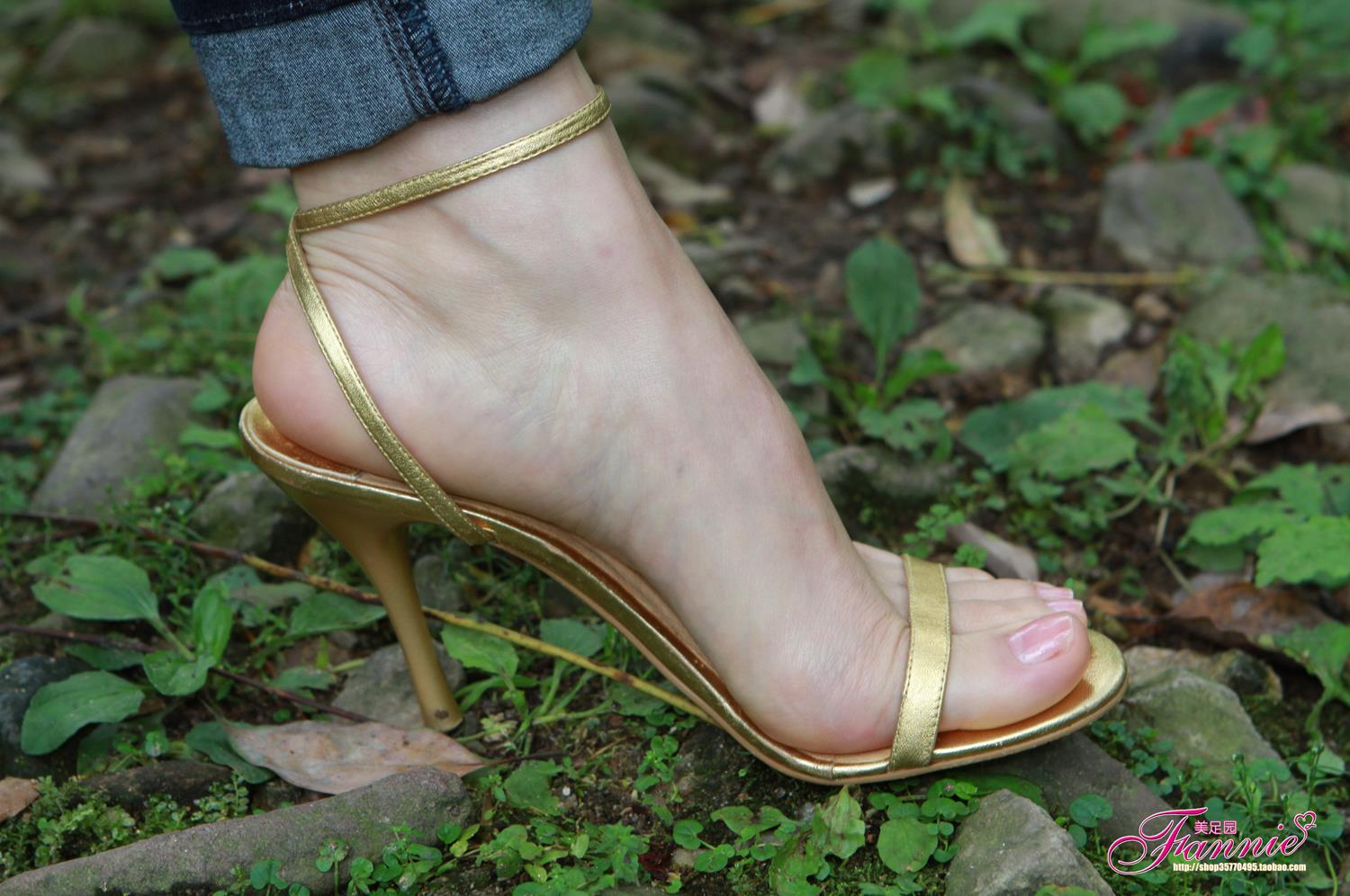 图片[32]-Fannie芬妮每足园 No.593 在水一方5[45P] – 速更版-美库