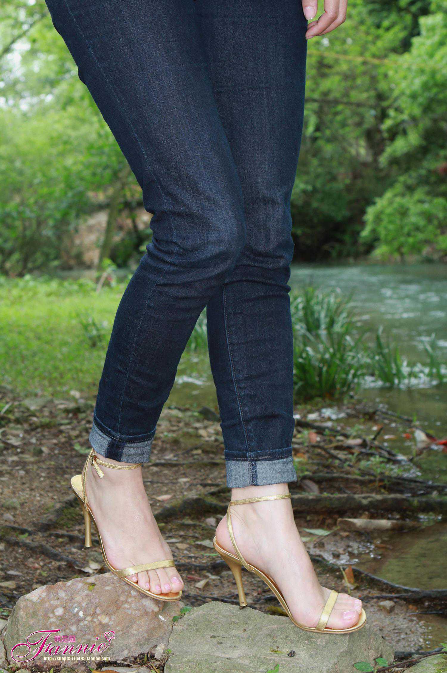 图片[34]-Fannie芬妮每足园 No.593 在水一方5[45P] – 速更版-美库