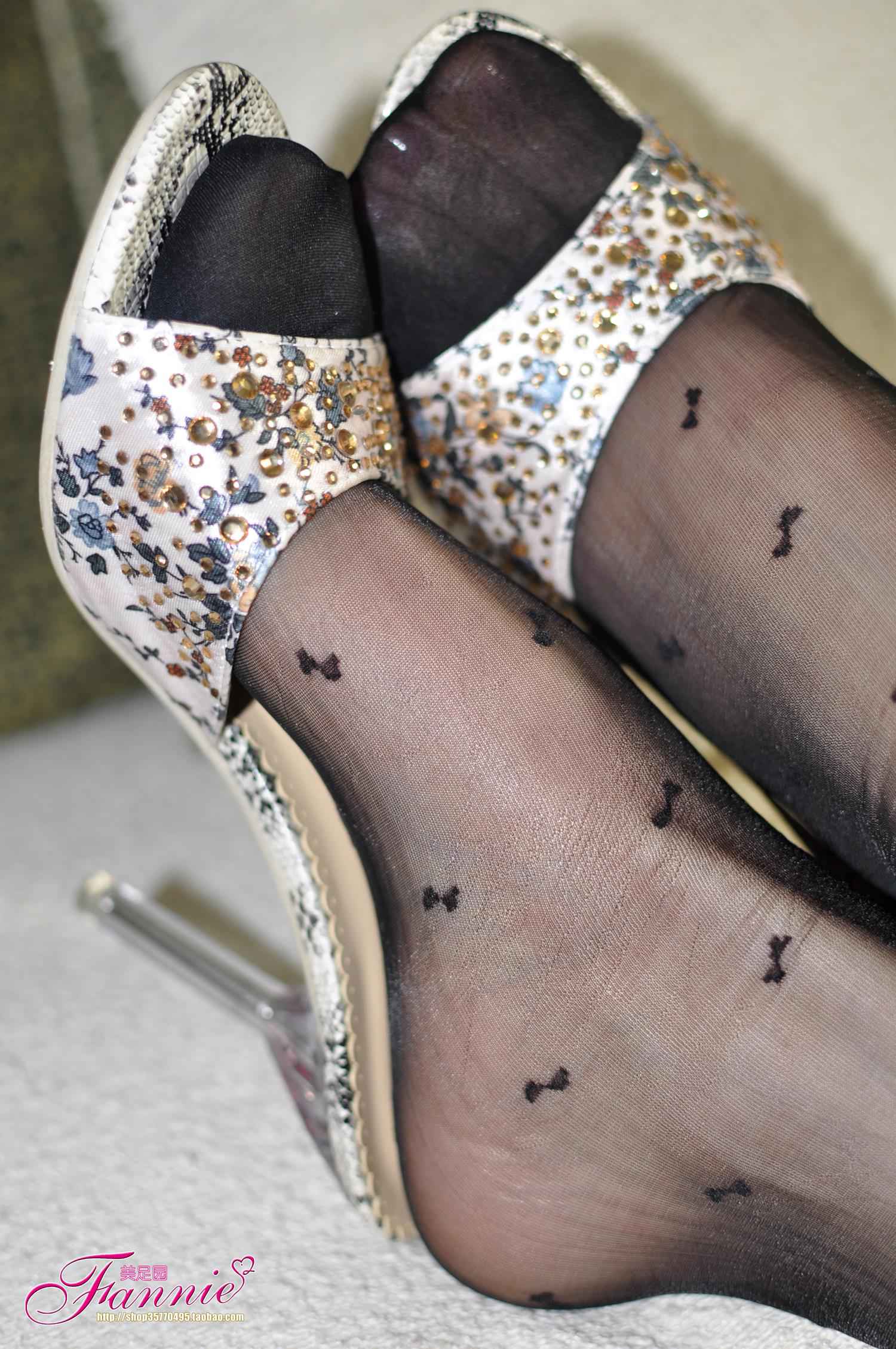 图片[64]-Fannie芬妮每足园 No.596 早春二月 纯黑丝凉拖[85P] – 速更版-美库
