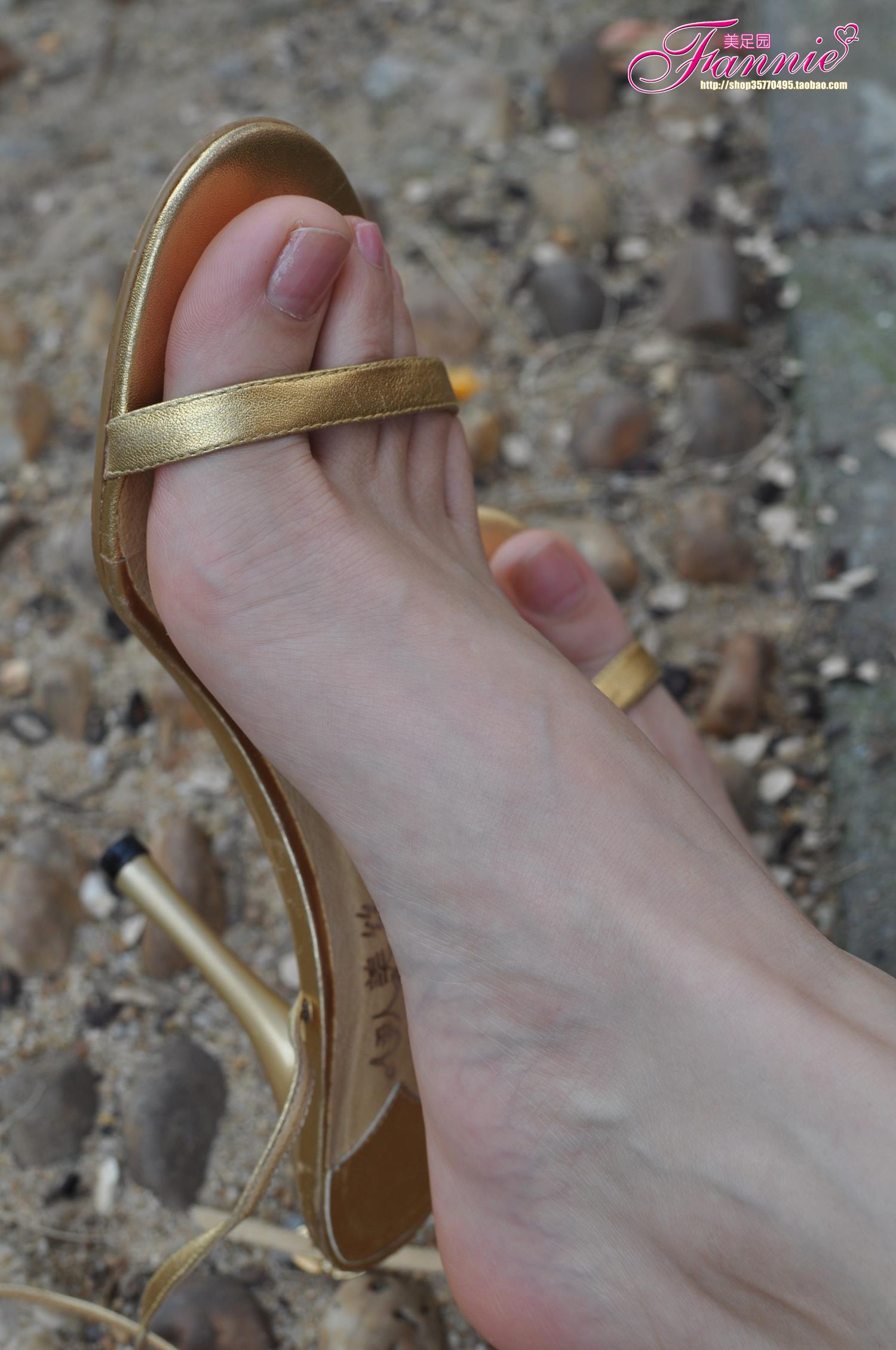 图片[35]-Fannie芬妮每足园 No.599 早春二月 金色高跟[62P] – 速更版-美库