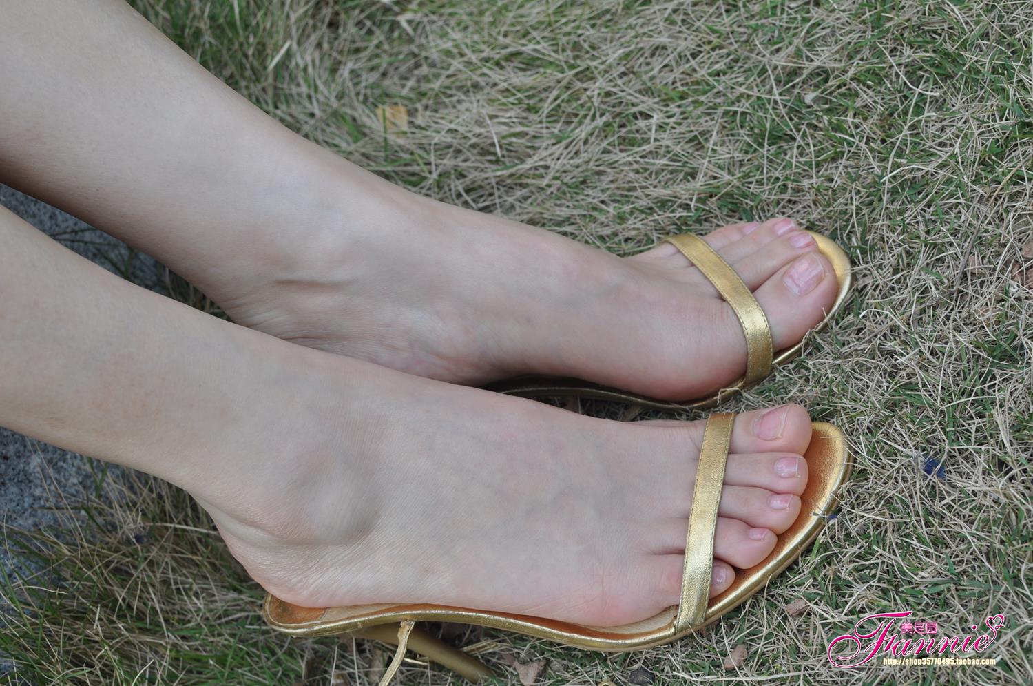 图片[53]-Fannie芬妮每足园 No.599 早春二月 金色高跟[62P] – 速更版-美库