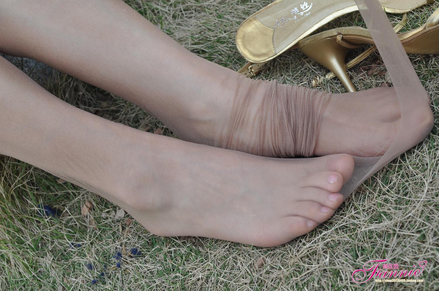 图片[13]-Fannie芬妮每足园 No.601 早春二月 肉丝高跟[67P] – 速更版-美库