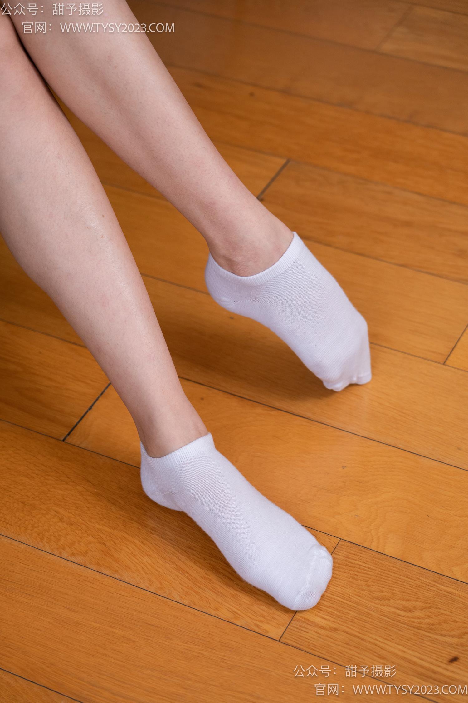 图片[63]-甜予摄影 NO.041 思思-板鞋、白棉袜、裸足[129P] – 速更版-美库