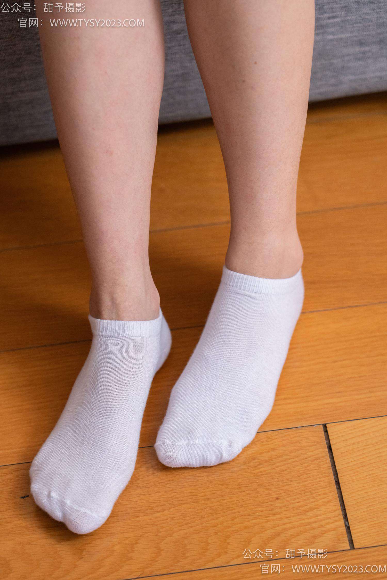 图片[72]-甜予摄影 NO.041 思思-板鞋、白棉袜、裸足[129P] – 速更版-美库