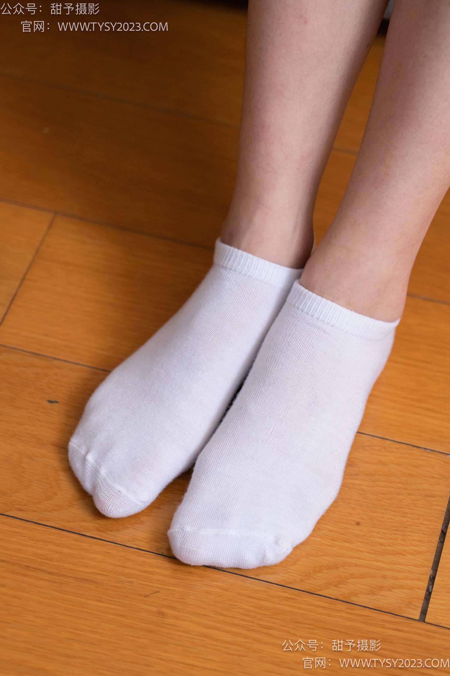 图片[74]-甜予摄影 NO.041 思思-板鞋、白棉袜、裸足[129P] – 速更版-美库