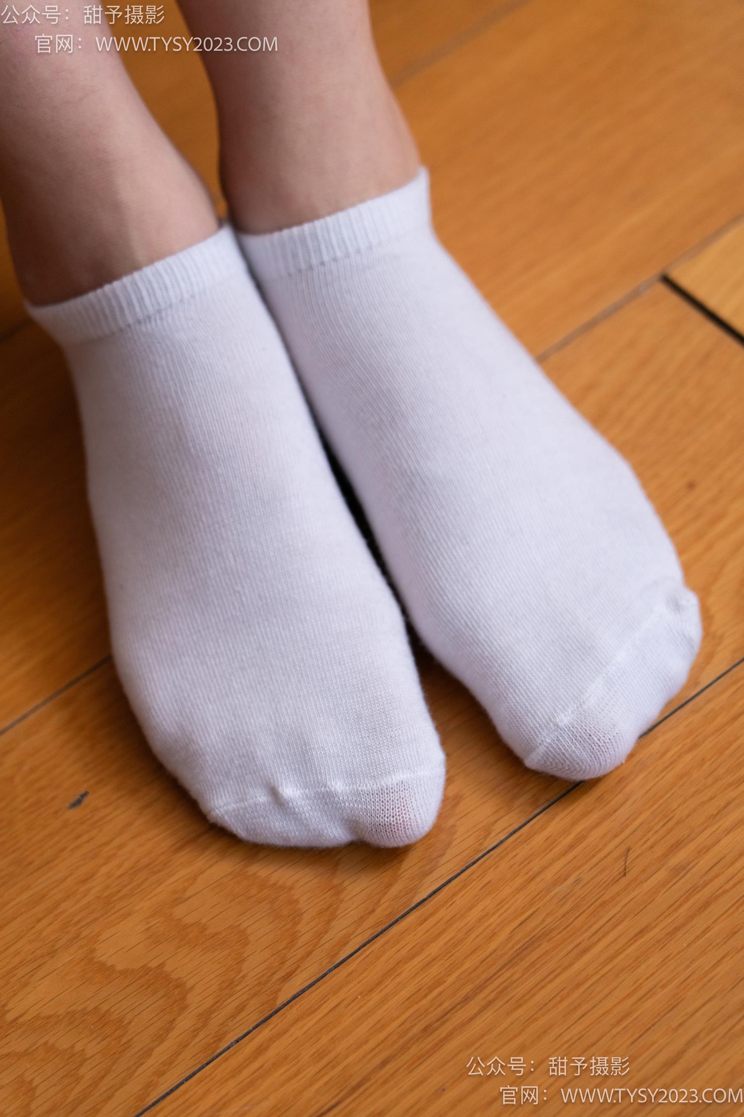图片[75]-甜予摄影 NO.041 思思-板鞋、白棉袜、裸足[129P] – 速更版-美库