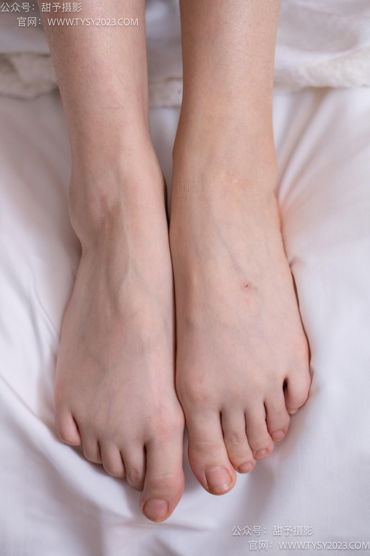 图片[129]-甜予摄影 NO.041 思思-板鞋、白棉袜、裸足[129P] – 速更版-美库