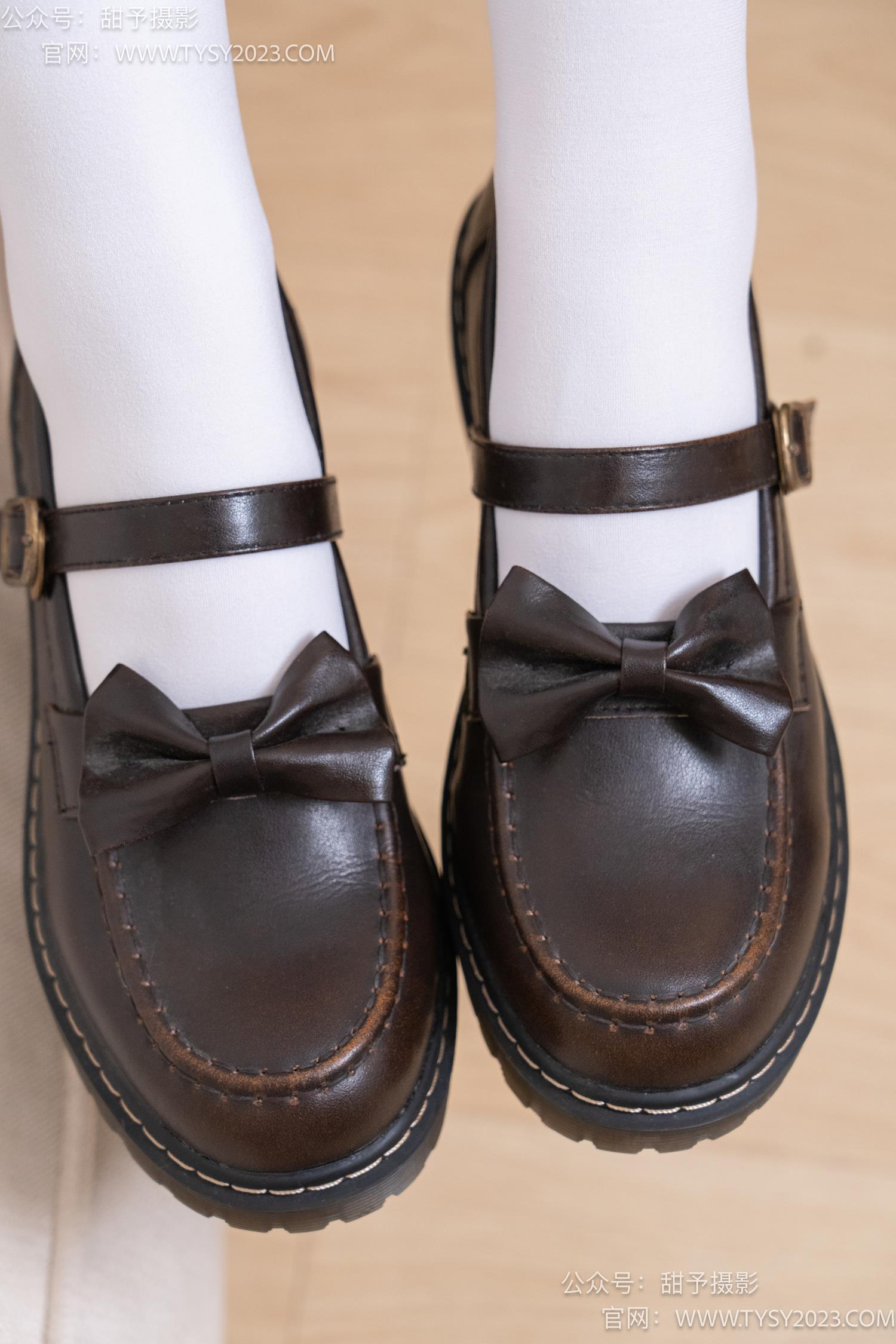 图片[34]-甜予摄影 NO.042 璇璇-体操服、皮鞋、厚白丝[130P] – 速更版-美库