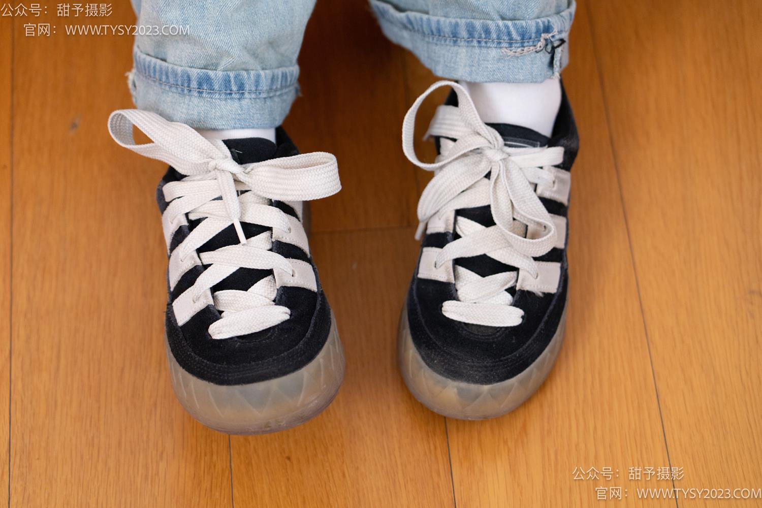 图片[22]-甜予摄影 NO.043 松松-帆布鞋、白棉袜、裸足[118P] – 速更版-美库